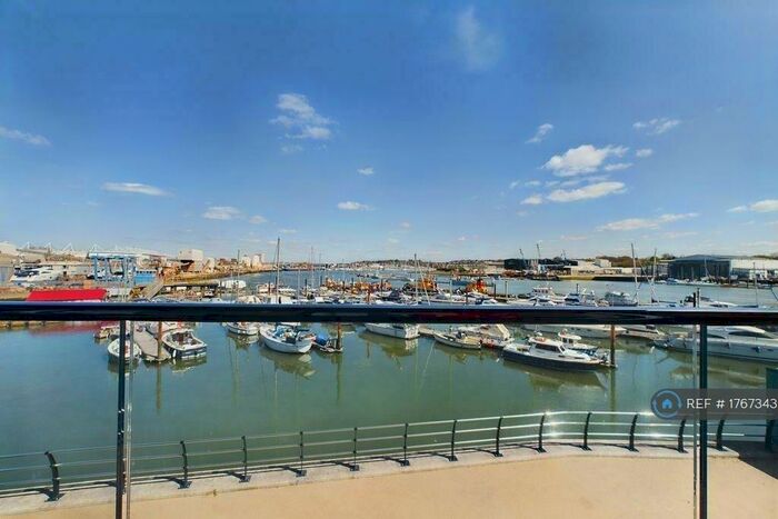 2 Bedroom Flat To Rent In Elm Quay, Southampton, SO14