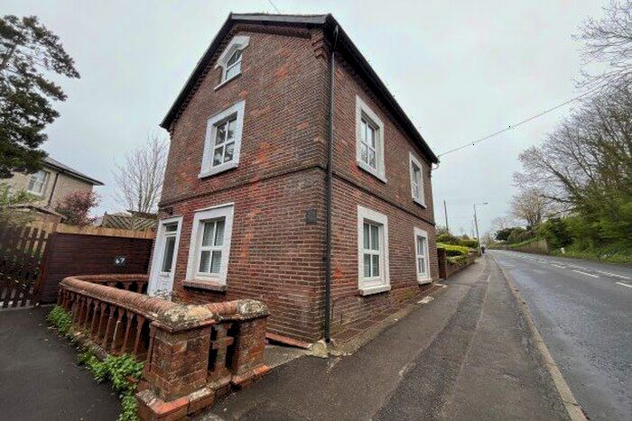 4 Bedroom Property To Rent In East Road, Bridport, DT6