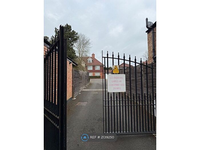 5 Bedroom Semi-Detached House To Rent In Wootton Close, Radlett, WD7