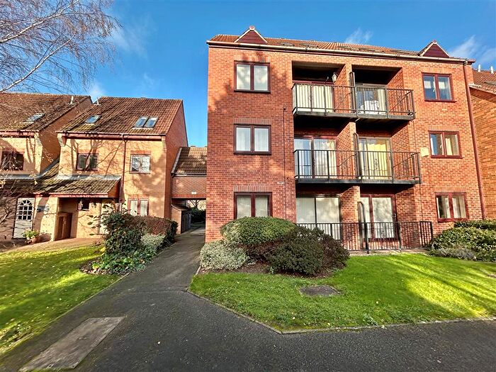 2 Bedroom Duplex To Rent In Kingfisher Wharf, Nottingham, NG7