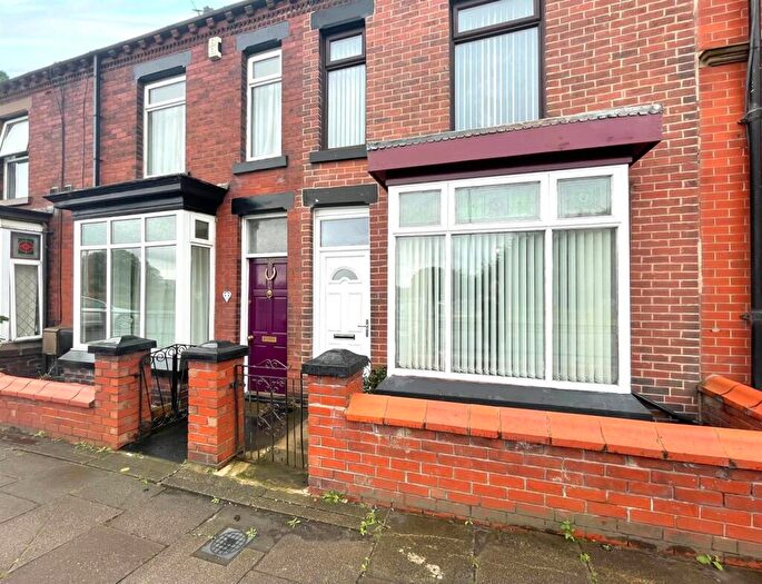 3 Bedroom Terraced House For Sale In Manchester Road, Westhoughton, Bolton, BL5