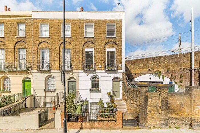 1 Bedroom Flat For Sale In Randolph Street, Camden Town, NW1