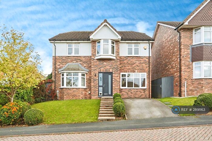 4 Bedroom Detached House To Rent In Plowmans Walk, Leeds, LS19