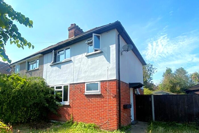 3 Bedroom Semi-Detached House To Rent In Woking, GU22
