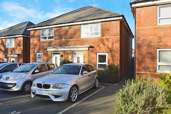 2 Bedroom Property To Rent In Wintergreen Gardens, Newport, PO30