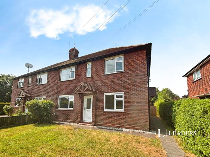 2 Bedroom Flat To Rent In Marshfield Avenue, Crewe, Cheshire, CW2