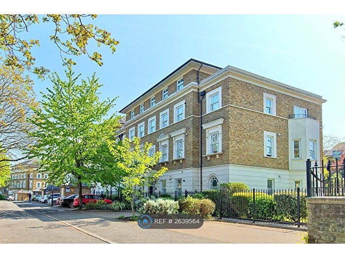 2 Bedroom Flat To Rent In Lewisham Way, London, SE4