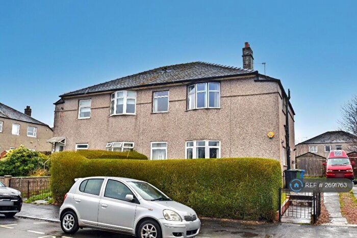 3 Bedroom Flat To Rent In Gladsmuir Road, Glasgow, G52