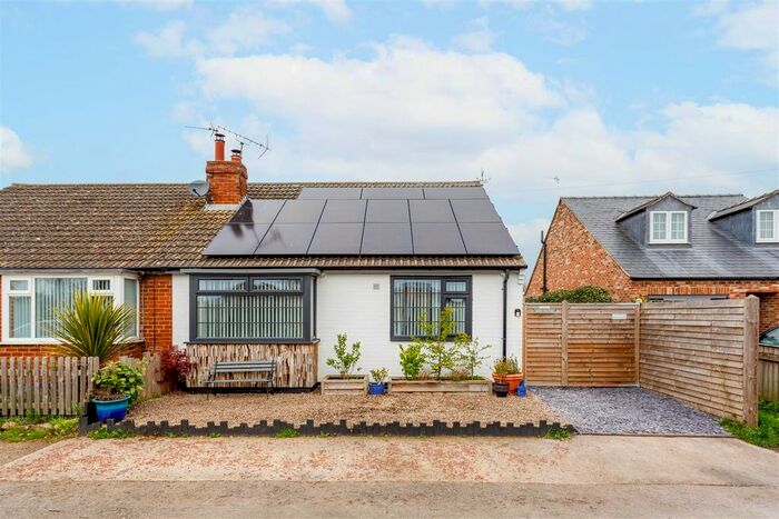 3 Bedroom Semi-Detached Bungalow For Sale In South Back Lane, Tollerton, York, YO61