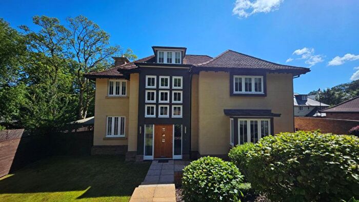 5 Bedroom Detached House For Sale In Heaton Mount, Bolton, BL1