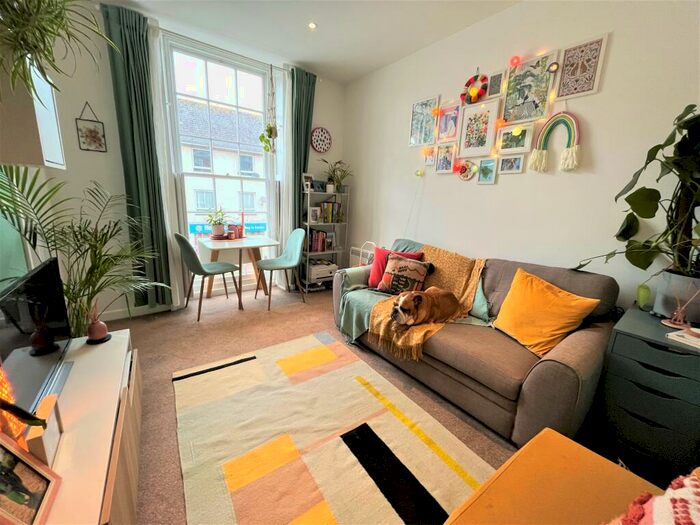 1 Bedroom Apartment To Rent In Cowick Street, Exeter, EX4