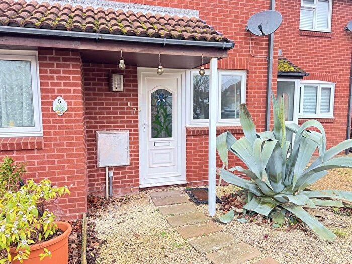 2 Bedroom Property To Rent In Montgomery Drive, Bognor Regis, PO22