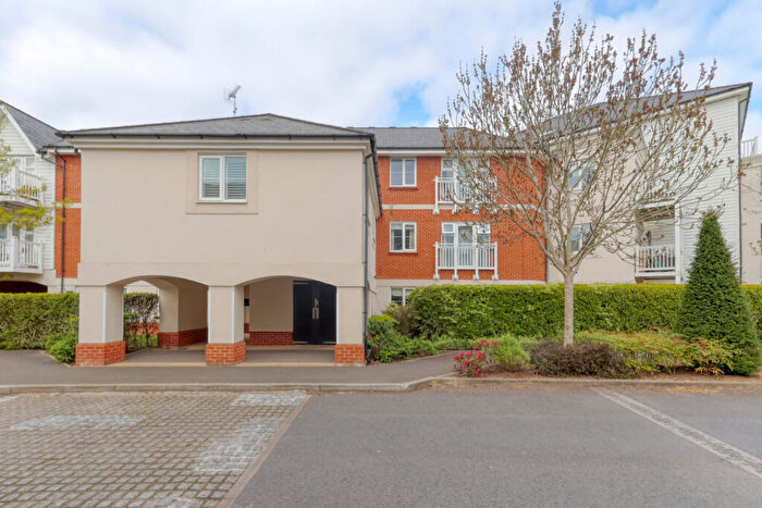 1 Bedroom Apartment For Sale In Sierra Road, High Wycombe, Buckinghamshire, HP11