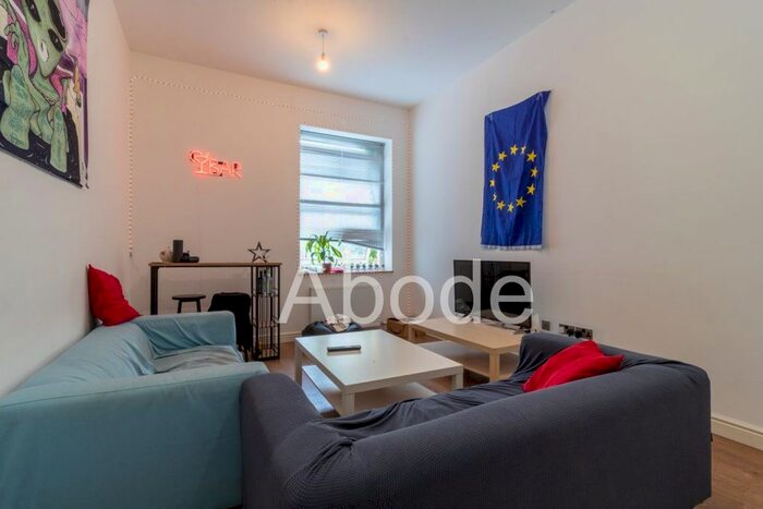 6 Bedroom Property To Rent In Hyde Park Terrace, Leeds, West Yorskhire, LS6