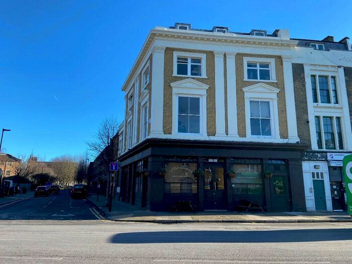 Studio To Rent In Barnsbury Road, London, N1