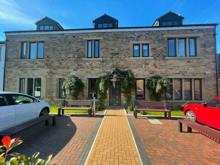 1 Bedroom Property To Rent In Hollin Wood Close, Shipley, BD18