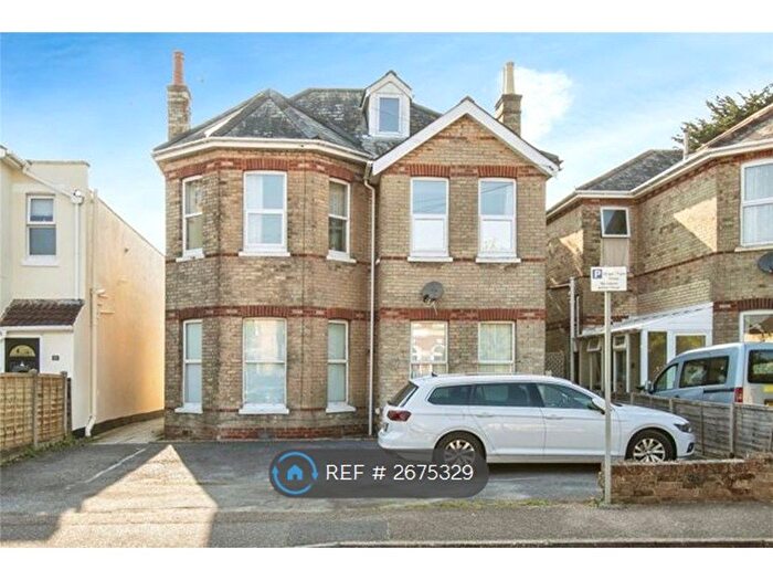 2 Bedroom Flat To Rent In Alum Chine Road, Bournemouth, BH4