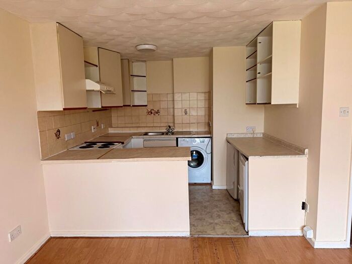 1 Bedroom Flat To Rent In Shepiston Lane, Hayes, UB3