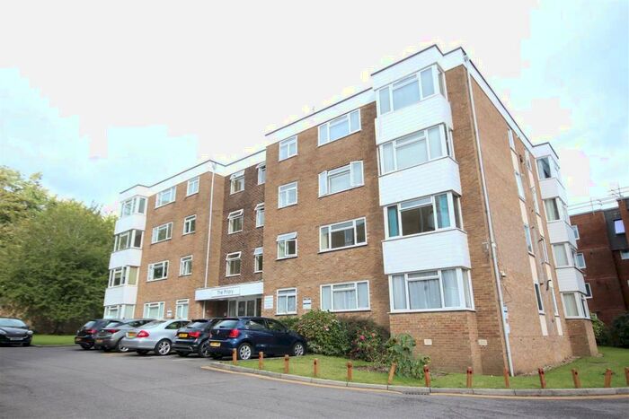 2 Bedroom Flat To Rent In The Priory, London Road, Brighton, BN1