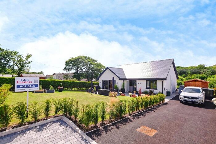 3 Bedroom Bungalow For Sale In Cwrt Cwmdulais, Seven Sisters, Neath, Neath Port Talbot, SA10