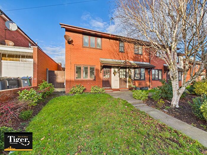 2 Bedroom End Terrace House To Rent In Preston Old Road, Blackpool, FY3