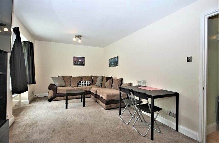 1 Bedroom Apartment To Rent In Constable Court, Stubbs Drive, Surrey Quays, London, SE16