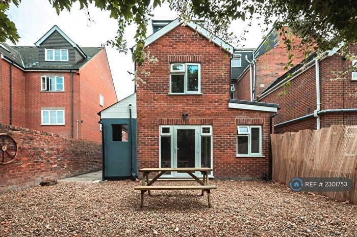 8 Bedroom End Of Terrace House To Rent In Addington Road, Reading, RG1