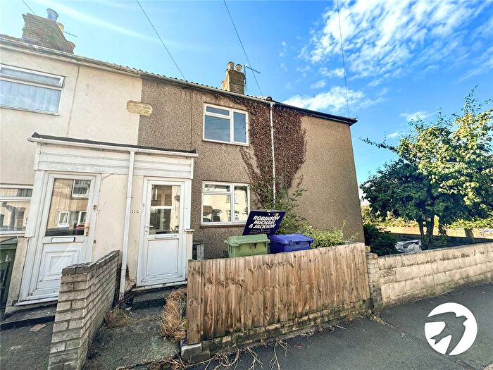 2 Bedroom Terraced House To Rent In Shortlands Road, Sittingbourne, Kent, ME10