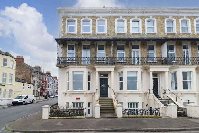 2 Bedroom Flat For Sale In Sea View Terrace, Margate, CT9
