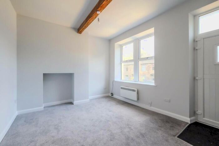 2 Bedroom Cottage To Rent In Meltham Road, Lockwood, HD1