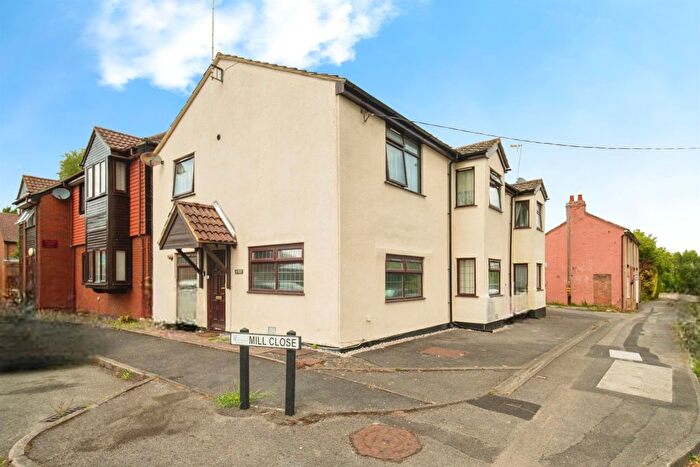 1 Bedroom Flat For Sale In Reading Road, Sherfield-On-Loddon, Hook, RG27