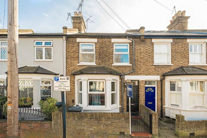 3 Bedroom Property To Rent In Coningsby Road, London, W5