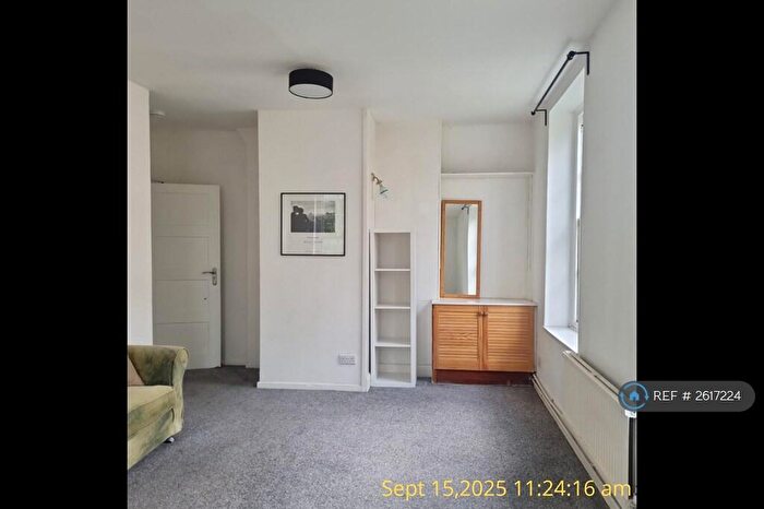 3 Bedroom Flat To Rent In Dicksee House, London, NW8