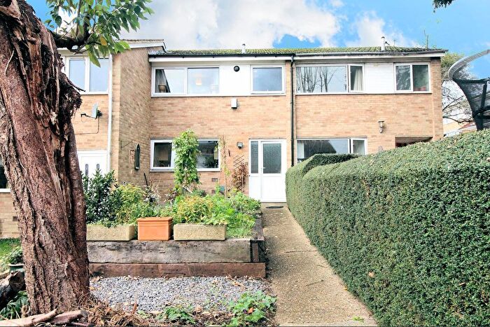 3 Bedroom Terraced House For Sale In Northbrook Road, Caversham, Reading, Berkshire, RG4