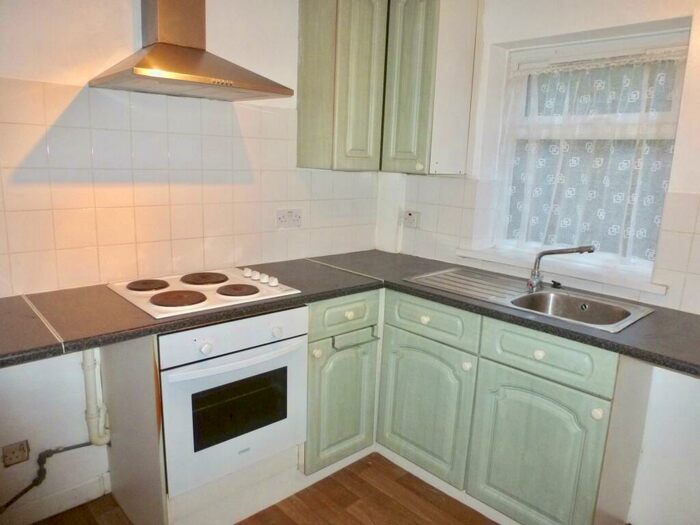 1 Bedroom Flat To Rent In Wheatley Lane, Halifax, HX3