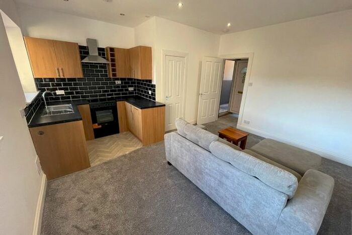 1 Bedroom Flat To Rent In Hendry Road, Kirkcaldy, Fife KY2
