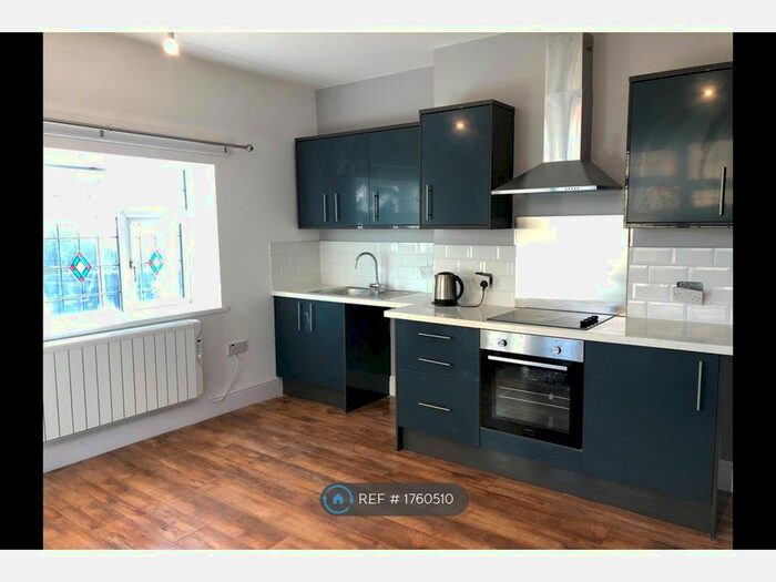 1 Bedroom Flat To Rent In Himley Road, Dudley, DY1