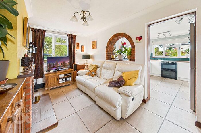 2 Bedroom Cottage For Sale In Old Chapel Road, Freethorpe, Norwich, NR13