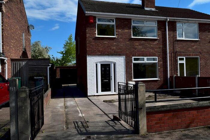 3 Bedroom Semi-Detached House To Rent In Saughall Road, Blacon, Chester, CH1