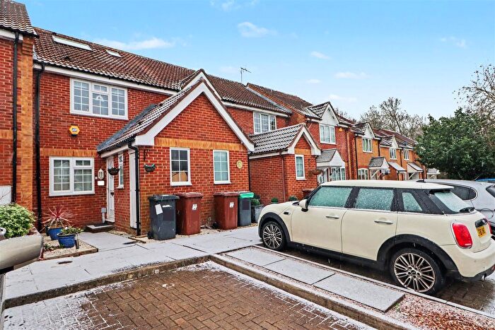 3 Bedroom Terraced House For Sale In Novello Way, Borehamwood, WD6