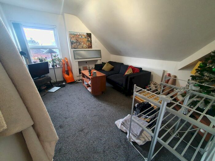 2 Bedroom Flat To Rent In Egerton Rd(Available ), Fallowfield Manchester, M14