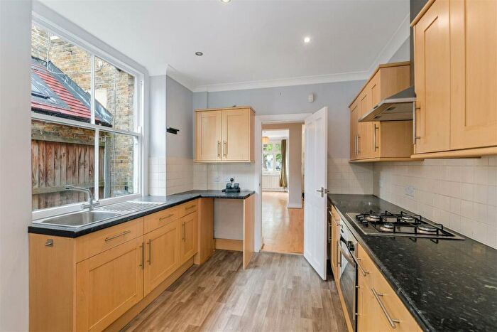 3 Bedroom Terraced House For Sale In The Green, North Chingford, E4
