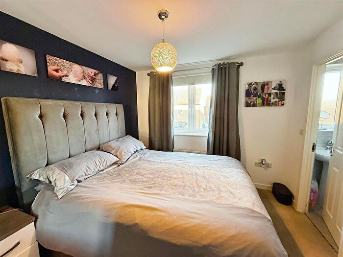 3 Bedroom Terraced House For Sale In Oyster Way, Warsop, Mansfield, NG20