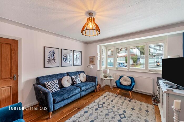 3 Bedroom End Of Terrace House For Sale In Greenwood Road, Mitcham, CR4