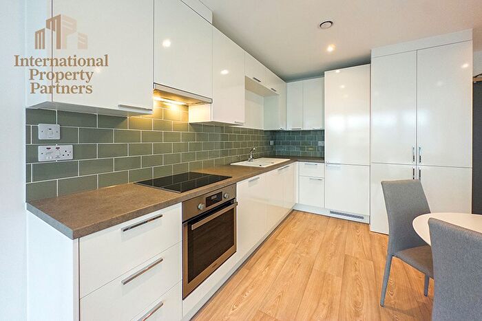 2 Bedroom Flat To Rent In The Boathouse, Clippers Quay, Salford, M50