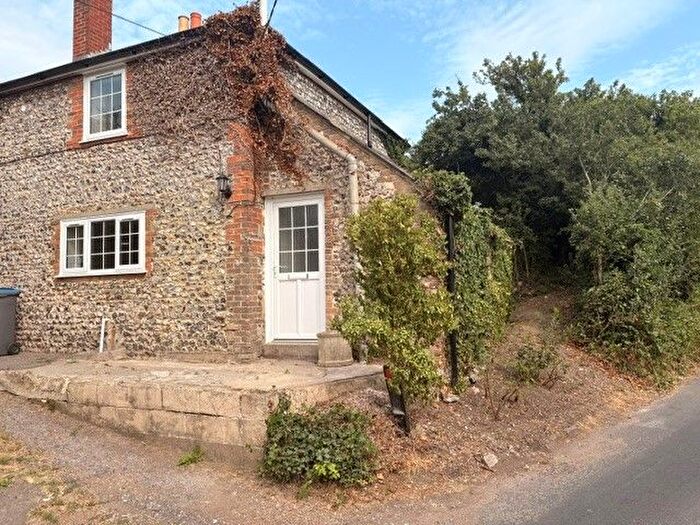 2 Bedroom Cottage To Rent In Rose Cottage, West Langdon, CT15