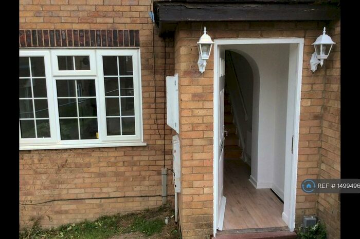 2 Bedroom Terraced House To Rent In Emily Road, Chatham, ME5