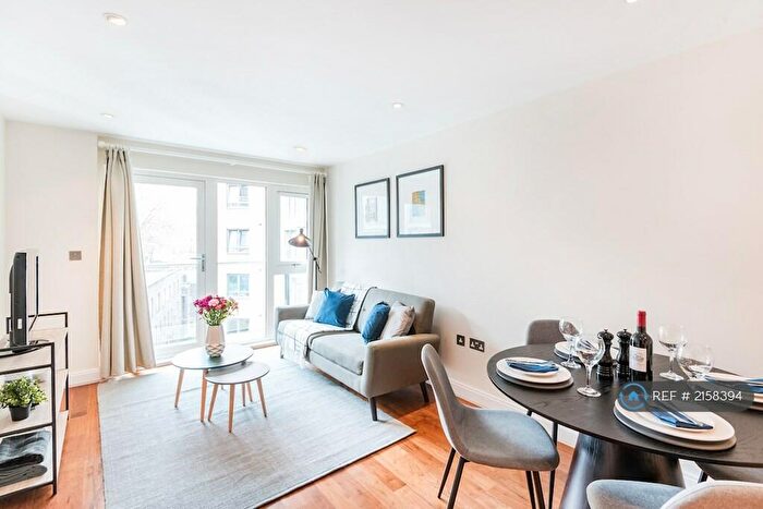 1 Bedroom Flat To Rent In Goswell Road, London, EC1M