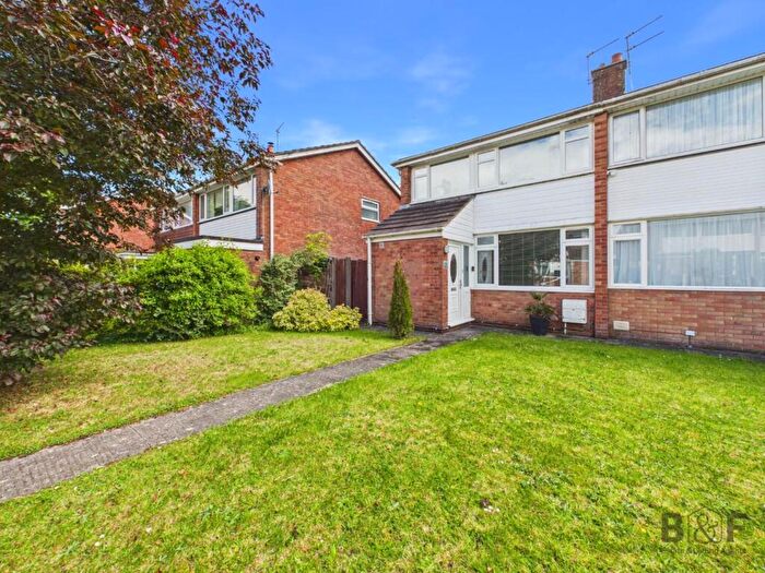 3 Bedroom House For Sale In Woodpecker Crescent, Pucklechurch, Bristol, BS16