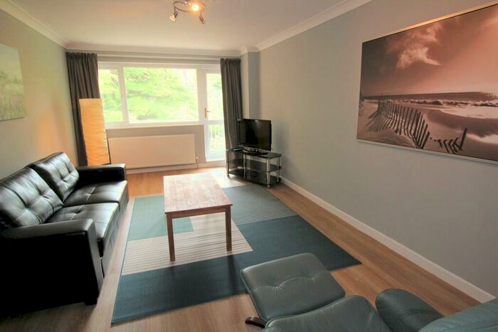 2 Bedroom Apartment To Rent In Cedar Lodge, Tunnel Road, The Park, NG7